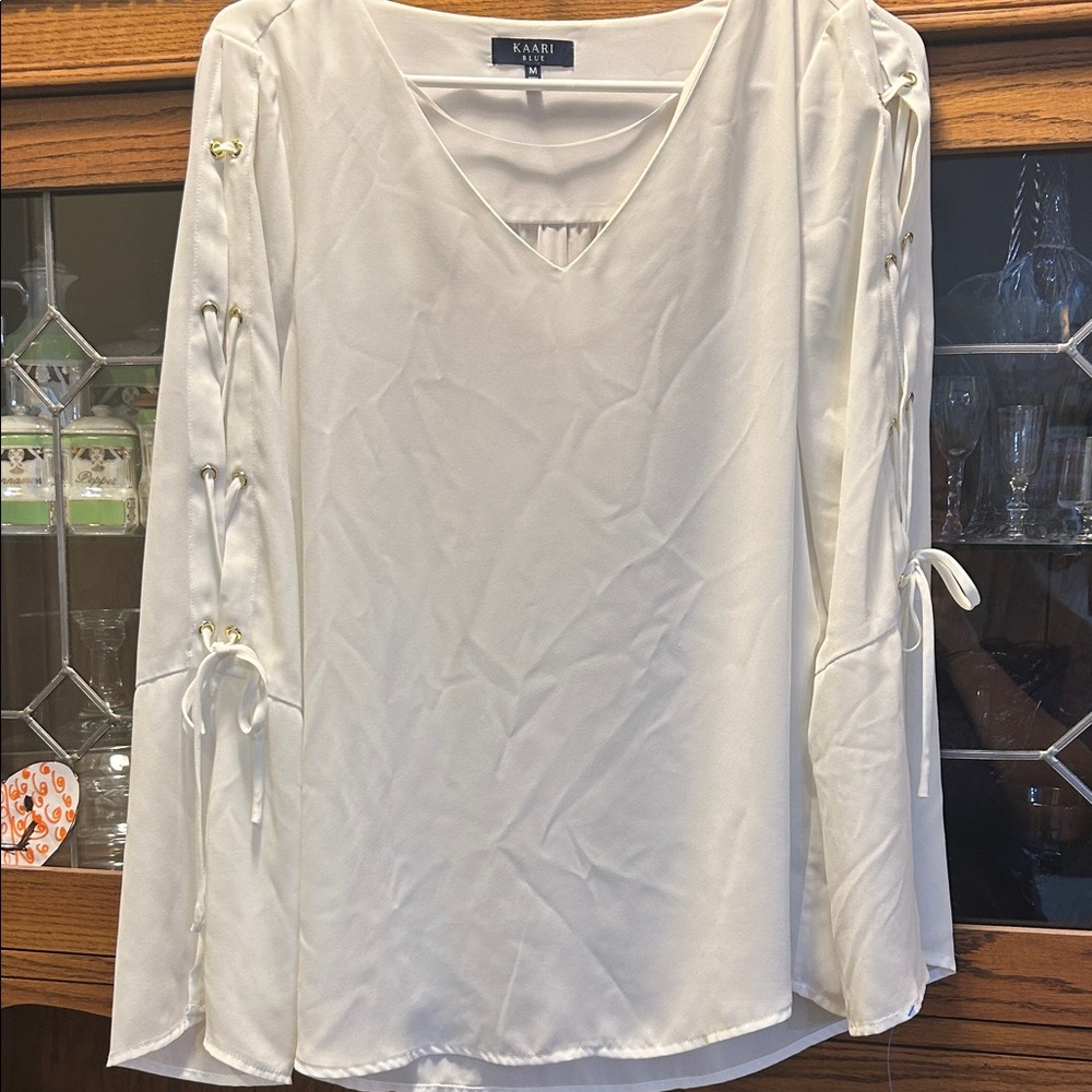🔥 Kaari Blue Cream Lace-Up Sleeve Blouse